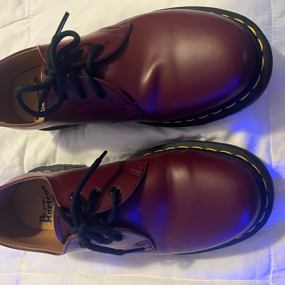 Red doc martens. Size UK 6, US 8 run more like 8 1/2 . No. Box. used. Unisex